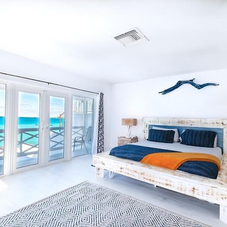 ناسو Caprice 9 - Oceanfront Villa - Gated Community With Pool المظهر الخارجي الصورة
