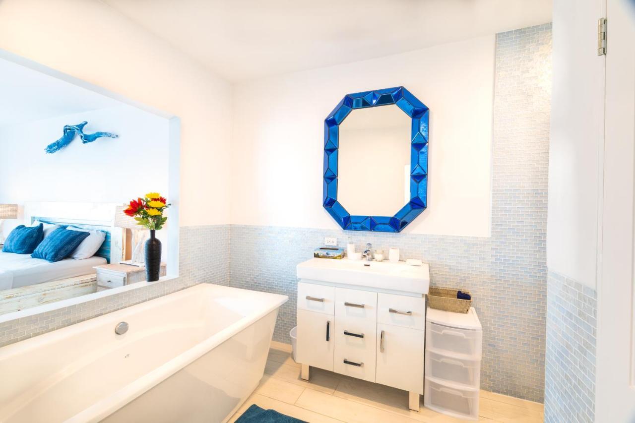 ناسو Caprice 9 - Oceanfront Villa - Gated Community With Pool المظهر الخارجي الصورة