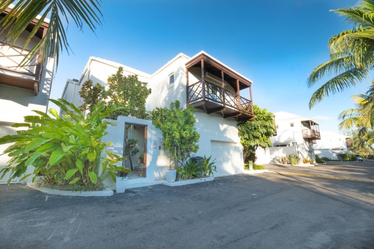 ناسو Caprice 9 - Oceanfront Villa - Gated Community With Pool المظهر الخارجي الصورة